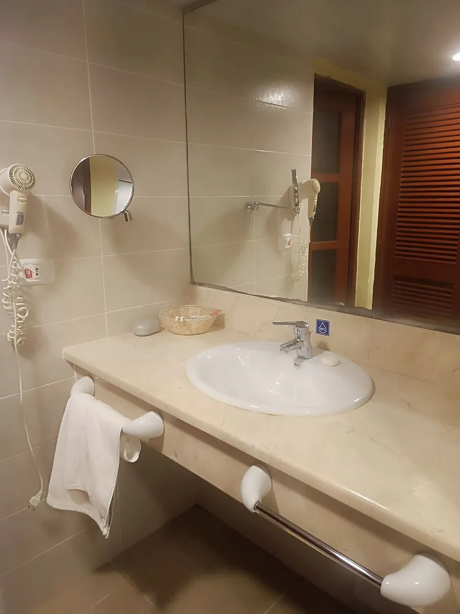 Фото номера отеля - Barcelo Solymar, вид на коридор.