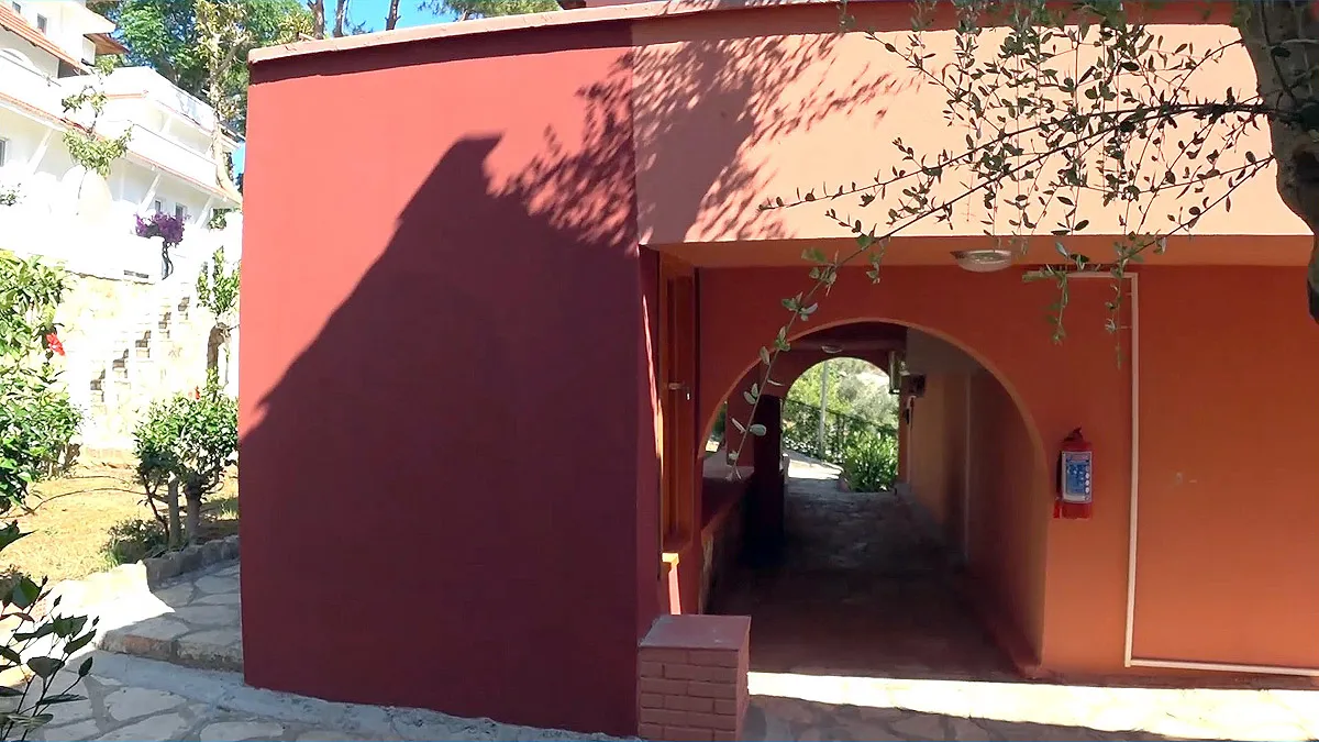 отель senza garden holiday club коридорчик, тоннельчик с арками
