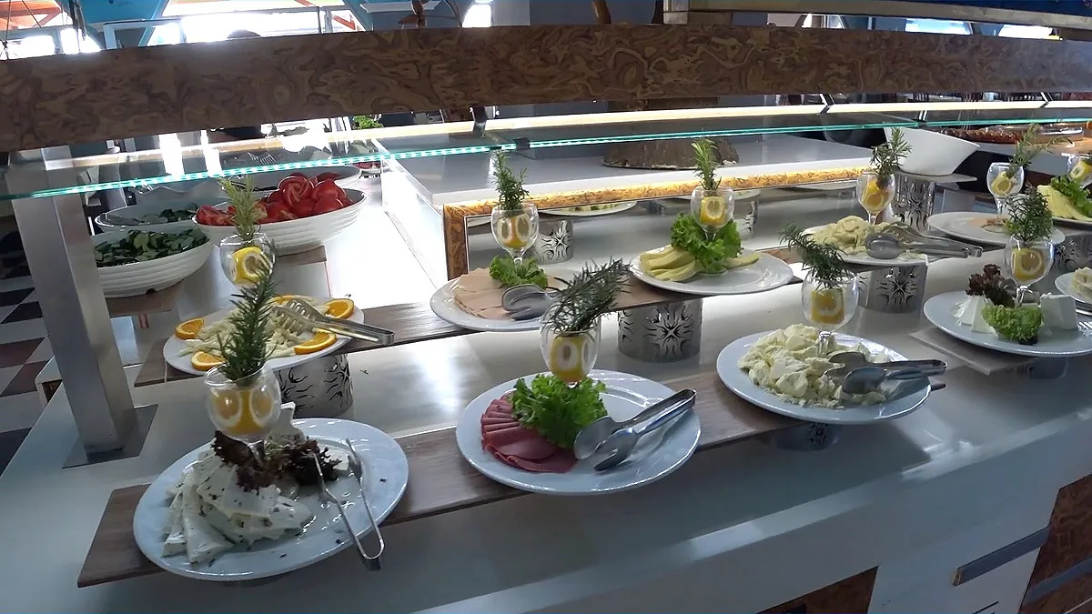 senza garden holiday club