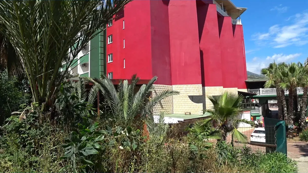 Территория отеля senza garden holiday club