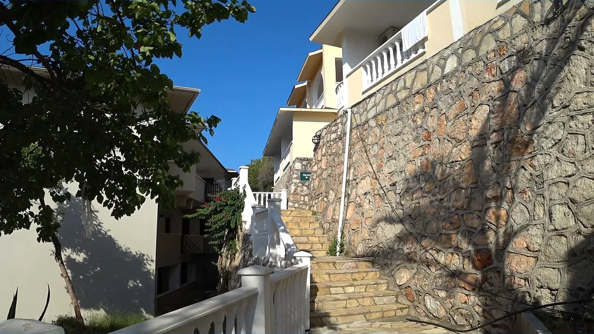 Территория отеля senza garden holiday club